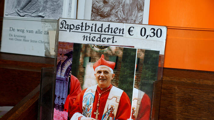 Ein Papst geht