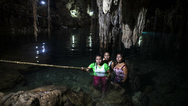 Cenote Xkeken Dzitnup, Valladolid, Yucatán.  