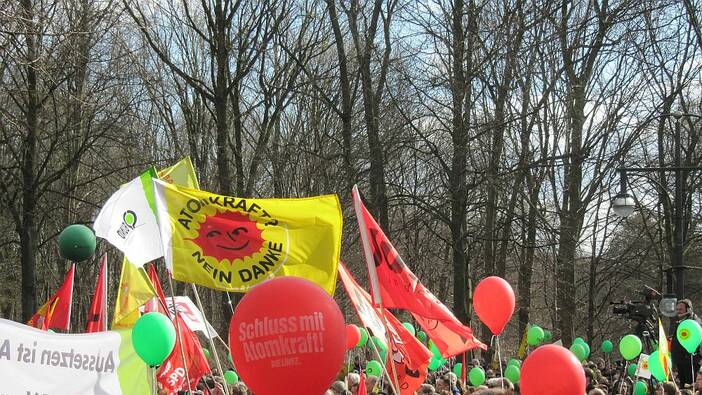 Risse im Block. Fukushima als Katalysator für einen Green New Deal (und mehr).